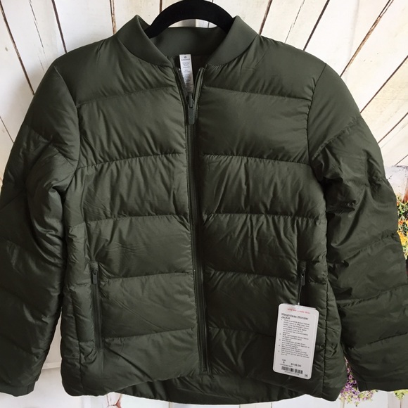 NWT LULULEMON WEIGHTLESS WONDER JACKET PEST GREEN - Picture 5 of 8